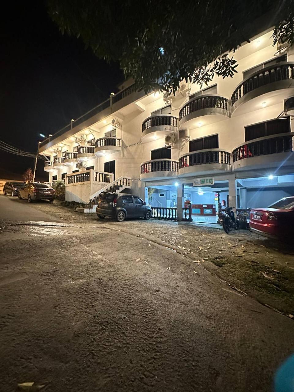 Teresek View Motel Kuala Tahan Exterior foto