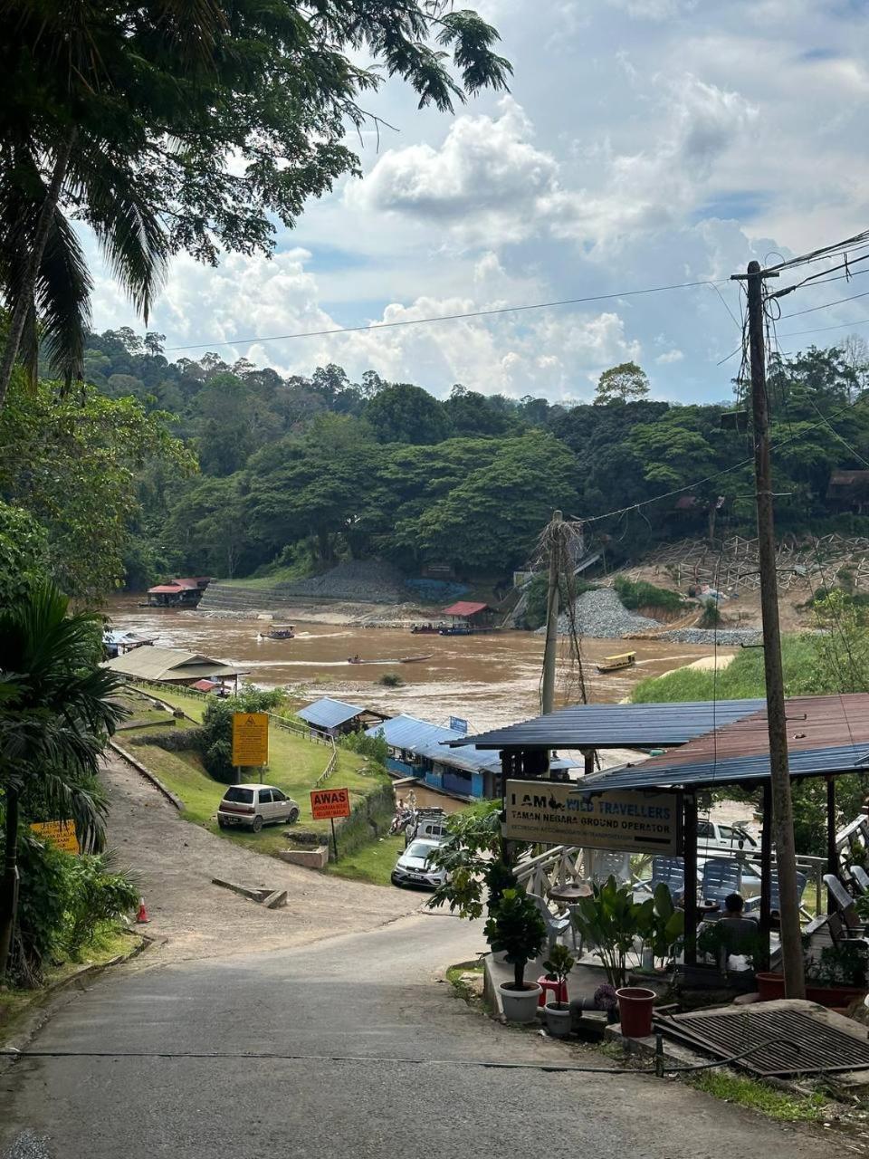 Teresek View Motel Kuala Tahan Exterior foto